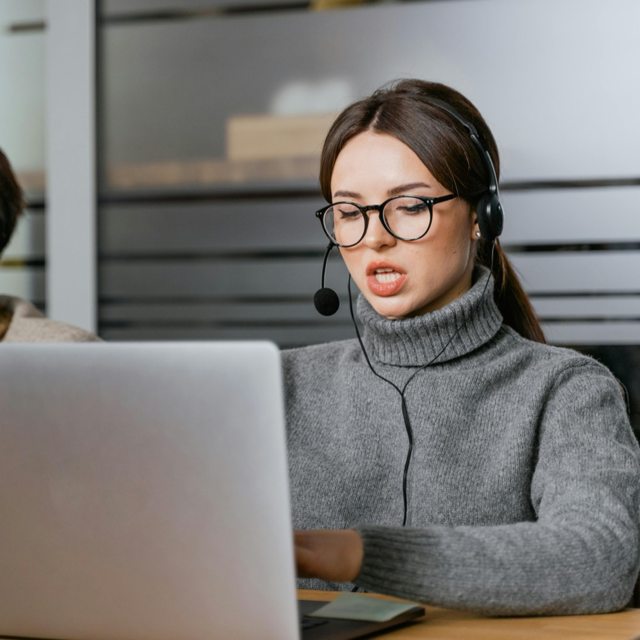 Storefront chat widget showing product recommendations and order help